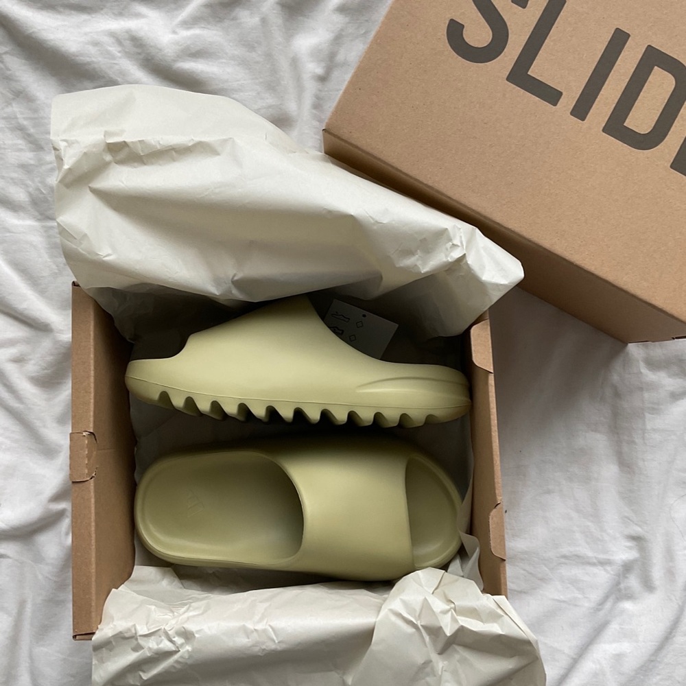 Adidas Yeezy Slides Resin